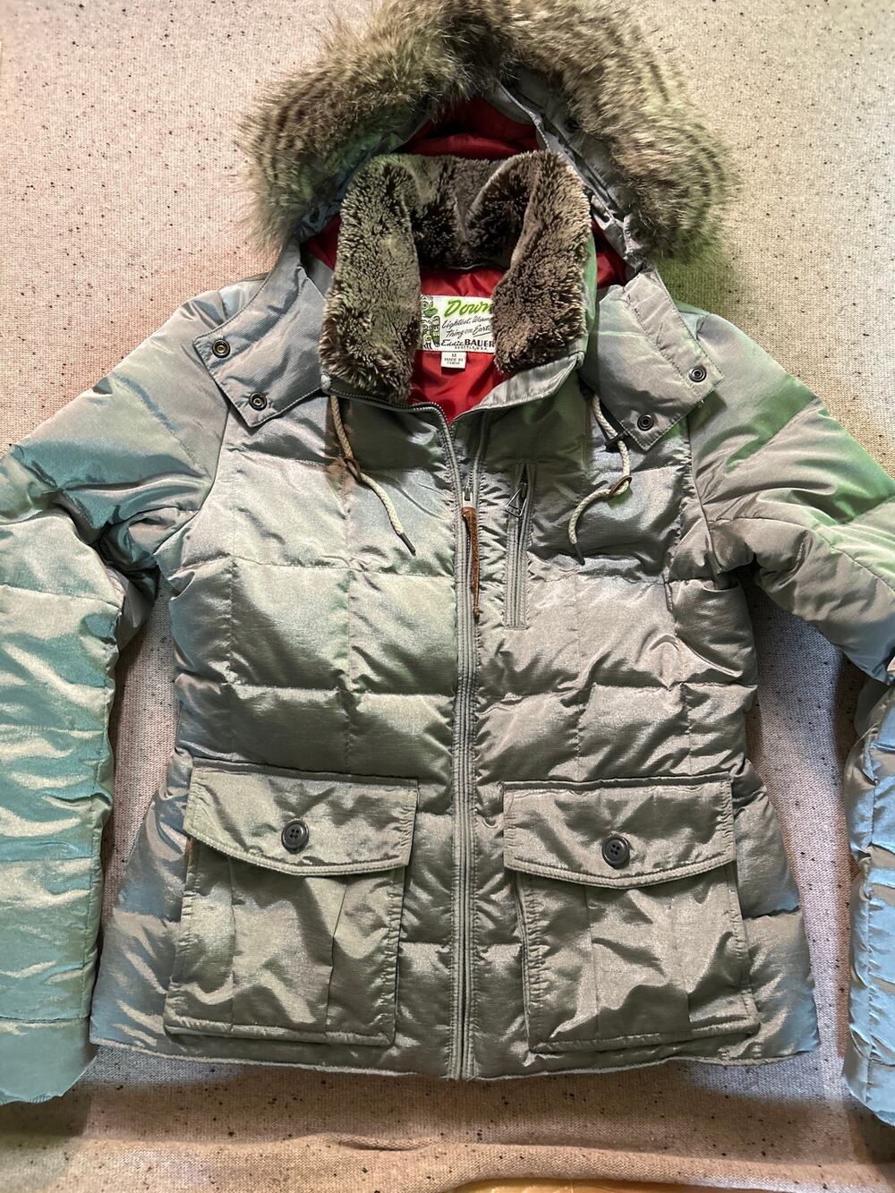 Eddie Bauer Yukon Down Filled Faux Fur Hooded Coat Medium Women's Silver Gray